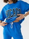 Синій костюм: футболка з принтом Chicago та джогери | 6805785 | фото 4