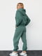 Зелений костюм із начосом: укорочена толстовка та джогери | 6805816 | фото 2