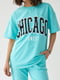 Бірюзовий костюм: футболка з принтом Chicago та джогери | 6805874 | фото 4