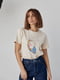Бежева футболка, прикрашена принтом “Дівчина з сережкою” | 6806061 | фото 6