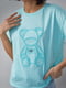 Трикотажна бірюзова футболка з ведмедиком | 6806087 | фото 4