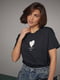 Чорна футболка, прикрашена серцем з бісеру та страз | 6806155 | фото 6