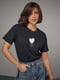 Чорна футболка, прикрашена серцем з бісеру та страз | 6806155 | фото 7