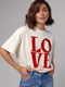 Бавовняна футболка кремового кольору з написом Love | 6806172