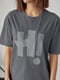 Сіра трикотажна футболка з написом “Hi” з термостраз | 6806186 | фото 4