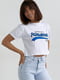 Укорочена футболка молочного кольору з написом Pasadena | 6806226 | фото 5