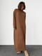 В'язана сукня oversize з високою горловиною коричнева | 6806724 | фото 7