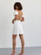 Коротка біла сукня зі шнурівкою на спині | 6806742 | фото 2