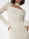 Силуетна сукня міді в рубчик з вирізом над декольте кремова | 6806788 | фото 2