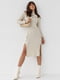 Облягаюча сукня з розпірками та краплеподібними вирізами молочна | 6806819 | фото 6
