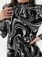 Шифонова сукня з абстрактним малюнком та оригінальним рукавом чорна | 6806840 | фото 5