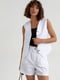 Бавовняний білий костюм: жилет та шорти | 6807191 | фото 3