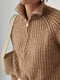 Світло-коричневий трикотажний светр oversize з коміром на блискавці | 6807225 | фото 4