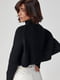 Короткий чорний трикотажний светр в рубчик з рукавами-регланами | 6807228 | фото 3