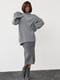 Сірий трикотажний светр oversize в рубчик | 6807231 | фото 3