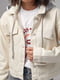 кольор джинсова куртка з капюшоном молочна | 6807520 | фото 4