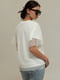 Белая футболка с сеткой и текстовым принтом | 6808135 | фото 5