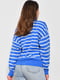 Синій светр з коміром під горло та білою смужкою | 6808751 | фото 3