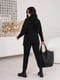 Чорний костюм із еко-шкіри: асиметрична туніка та штани | 6809810 | фото 4
