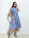 Синьо-біла приталена сукня з принтом | 6810996 | фото 2