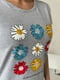 Сіра бавовняна футболка з кольоровим квітковим малюнком | 6811064 | фото 4