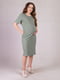 Сукня оливкового кольору в рубчик для вагітних з коротким рукавом  | 6811280 | фото 2