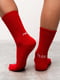 Шкарпетки червоного кольору з принтом “Лю.бов” | 6811339 | фото 2