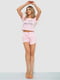 Розовая пижама в полоску с текстовым принтом | 6810407 | фото 2