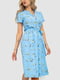 Светло-голубое платье А-силуэта с цветочным принтом и поясом | 6812557 | фото 3