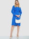 Сукня А-силуету кольору електрик у горошок з V-подібним вирізом | 6812604 | фото 2