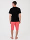 Піжама: чорна футболка з принтом та коралові шорти | 6813370 | фото 2