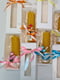 Подарунковий набір до Великодня: свічка ручної роботи (12 см; 3 см) і подарункова коробка | 6816945