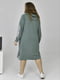 Сукня-худі оливкового кольору з принтом та розрізами з боків | 6816424 | фото 3