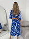 Шовкова синя сукня А-силуету з принтом і поясом | 6816593 | фото 2