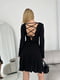 Чорна сукня А-силуету з шнурівкою на спині | 6816651 | фото 8