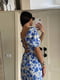 Синя приталена сукня в квітковий принт з шнурівкою на спинці | 6816907 | фото 2