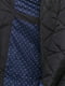 Чорний стьобаний пуховик з капюшоном, декорованим хутром | 6817988 | фото 4