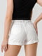 Короткі джинсові шорти білого кольору з підворотом | 6819535 | фото 2