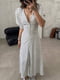 Вільна біла сукня-максі в горошок з розрізом спереду | 6820528 | фото 2