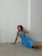 Блакитна сукня А-силуету в квітковий принт з бретелями-зав’язками | 6820541 | фото 2