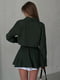 Зелений вельветовий костюм: укорочений жакет та вільна міні-спідниця | 6821148 | фото 9