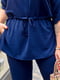 Темно-синій костюм батал: блуза з кулісою та штани | 6821249 | фото 3