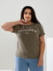 Базова футболка кольору хакі з написом California | 6821483 | фото 2