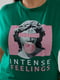 Базова зелена футболка з принтом Intense Feelings | 6821499 | фото 2