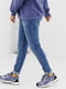 Зауженные синие джинсы из стираного денима | 6528135 | фото 3