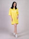 Жовта оверсайз сукня-футболка з принтом | 6825635 | фото 2