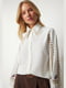 Блуза-сорочка біла з вишивкою | 6826402 | фото 2