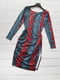 Сукня-футляр синя з червоним в зміїний принт  | 6826611 | фото 5
