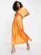 Сукня міді атласна однотонна помаранчевого кольору | 6826614 | фото 2