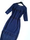 Коктейльна темно-синя сукня-футляр з гіпюром | 6826690 | фото 2